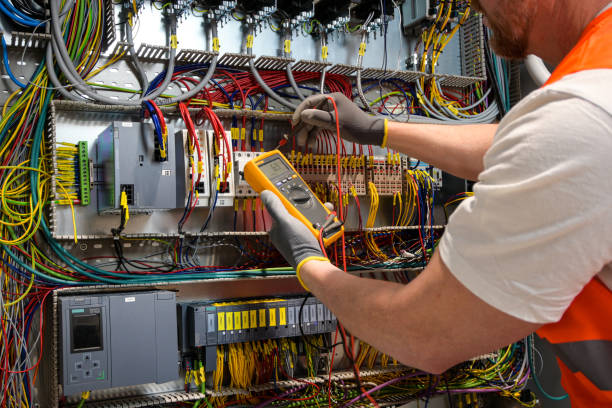 Best Affordable Emergency Electrician  in Carthage, IL