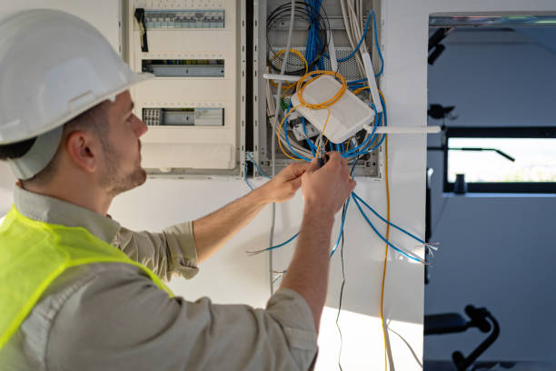 Best Affordable Electrician  in Carthage, IL